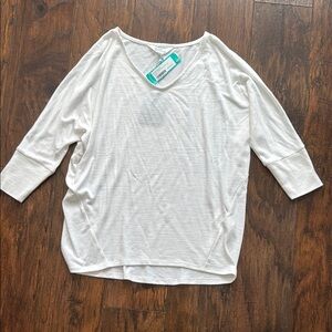 Market & Spruce Cream Asymmetrical 3/4 Sleeve Tunic